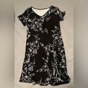 WEACZZY Summer Casual Tshirt Dress with Pockets, Size Small, EUC